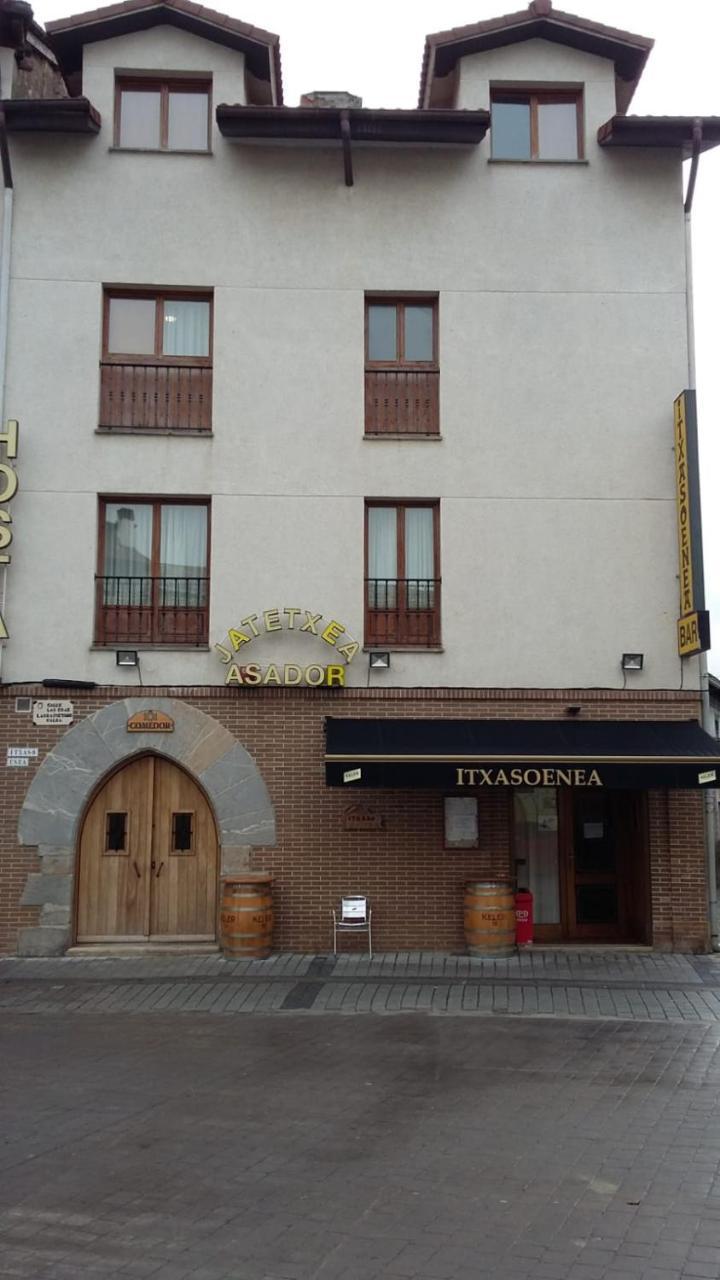 Aoiz Hostal Itxaso-Enea מראה חיצוני תמונה